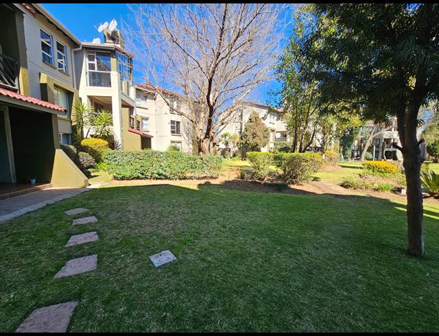 3 BEDROOM FLAT TO LET IN VAALPARK